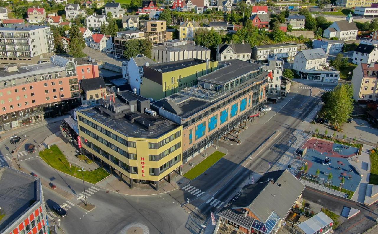 Thon Hotel Harstad Bagian luar foto