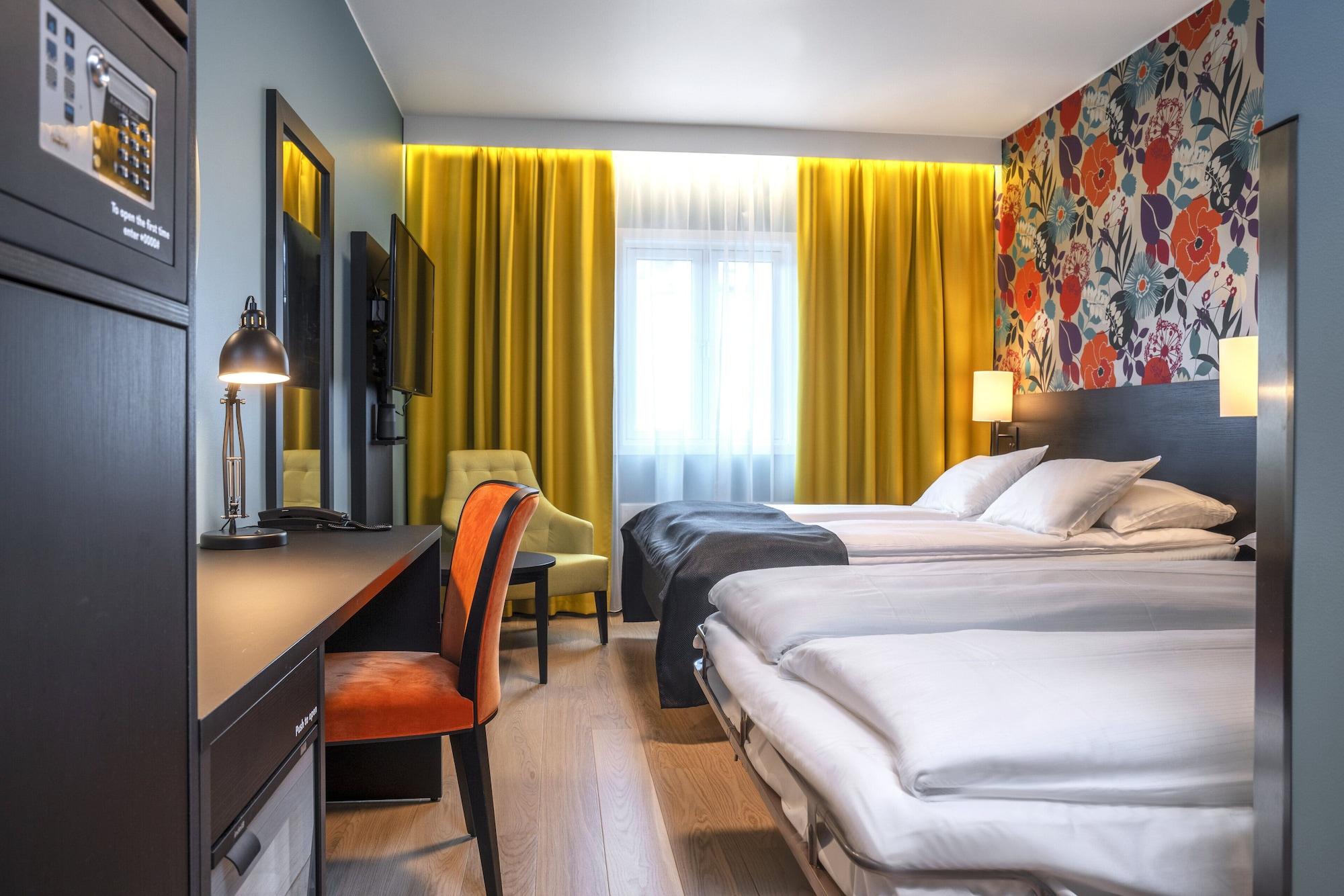 Thon Hotel Harstad Bagian luar foto