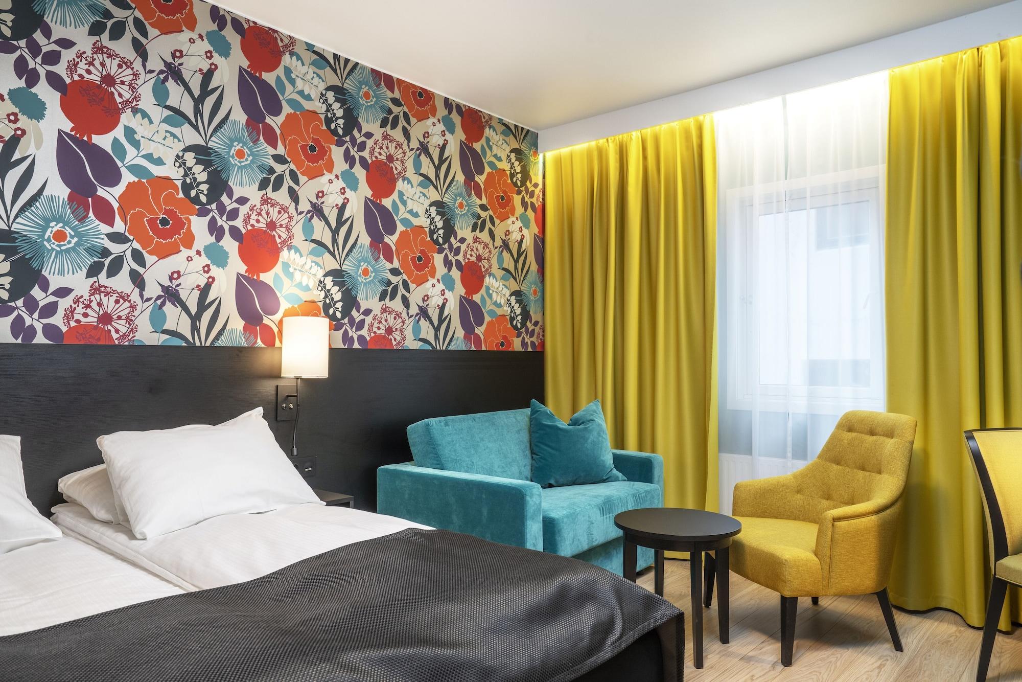 Thon Hotel Harstad Bagian luar foto