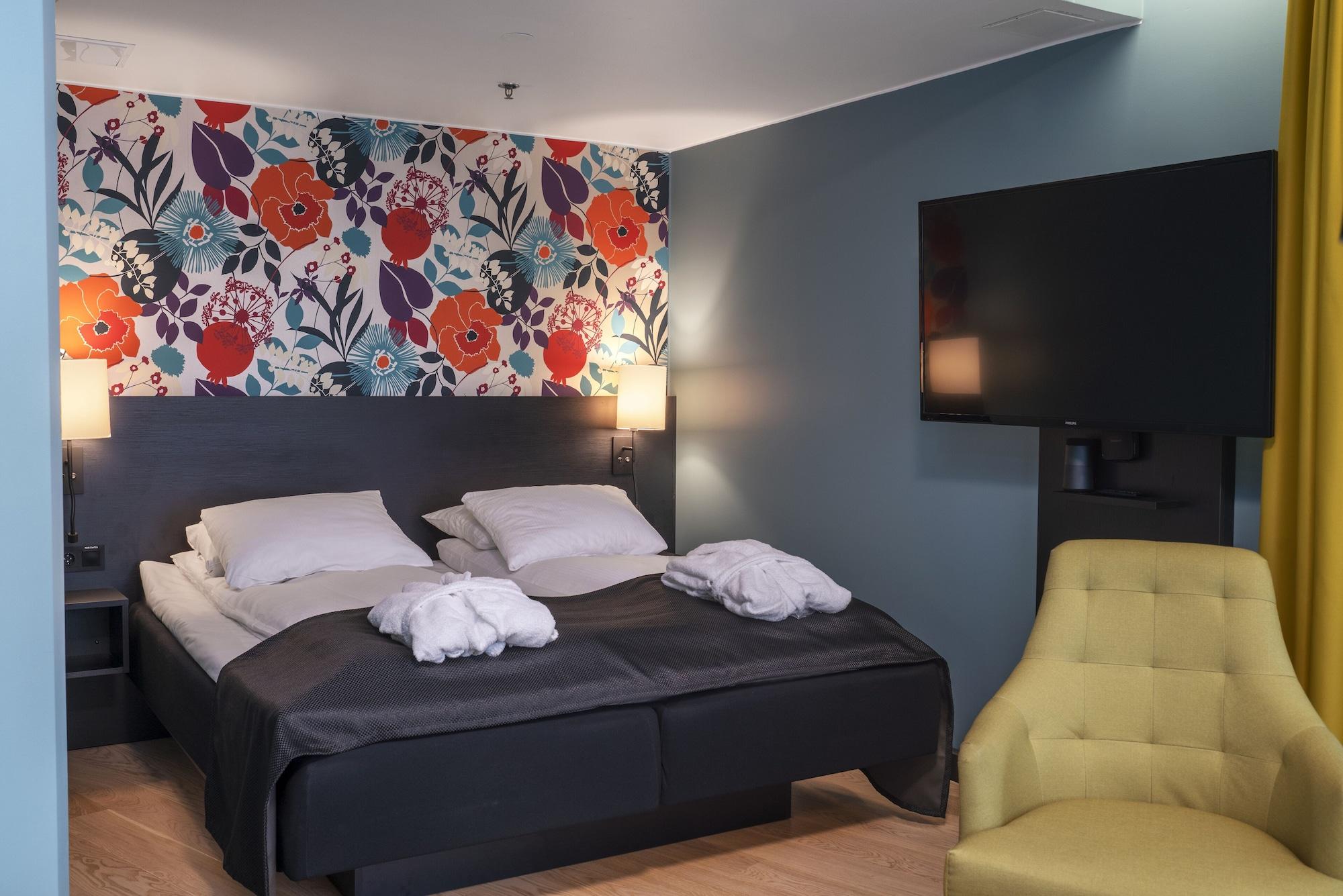 Thon Hotel Harstad Bagian luar foto
