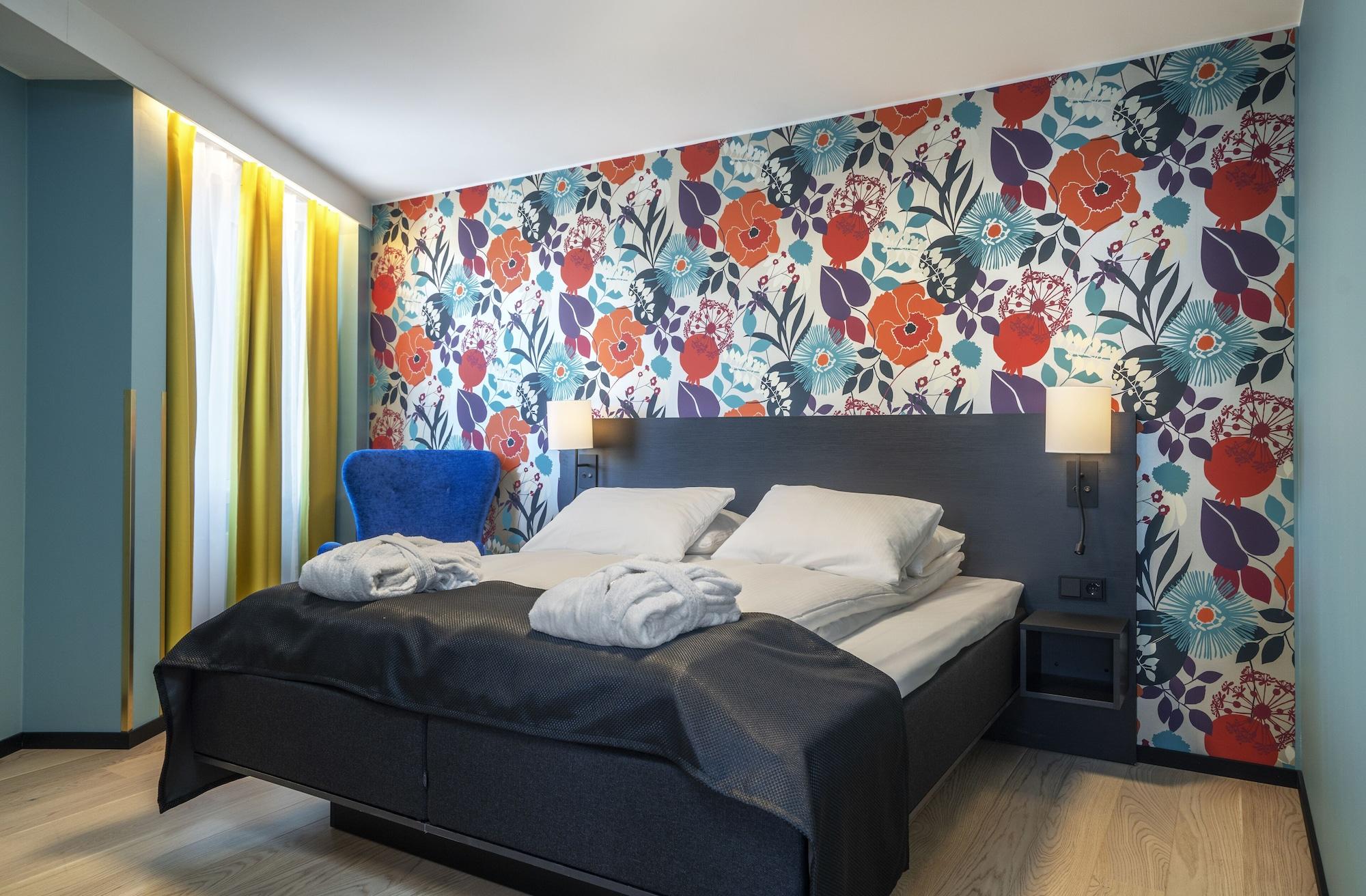 Thon Hotel Harstad Bagian luar foto