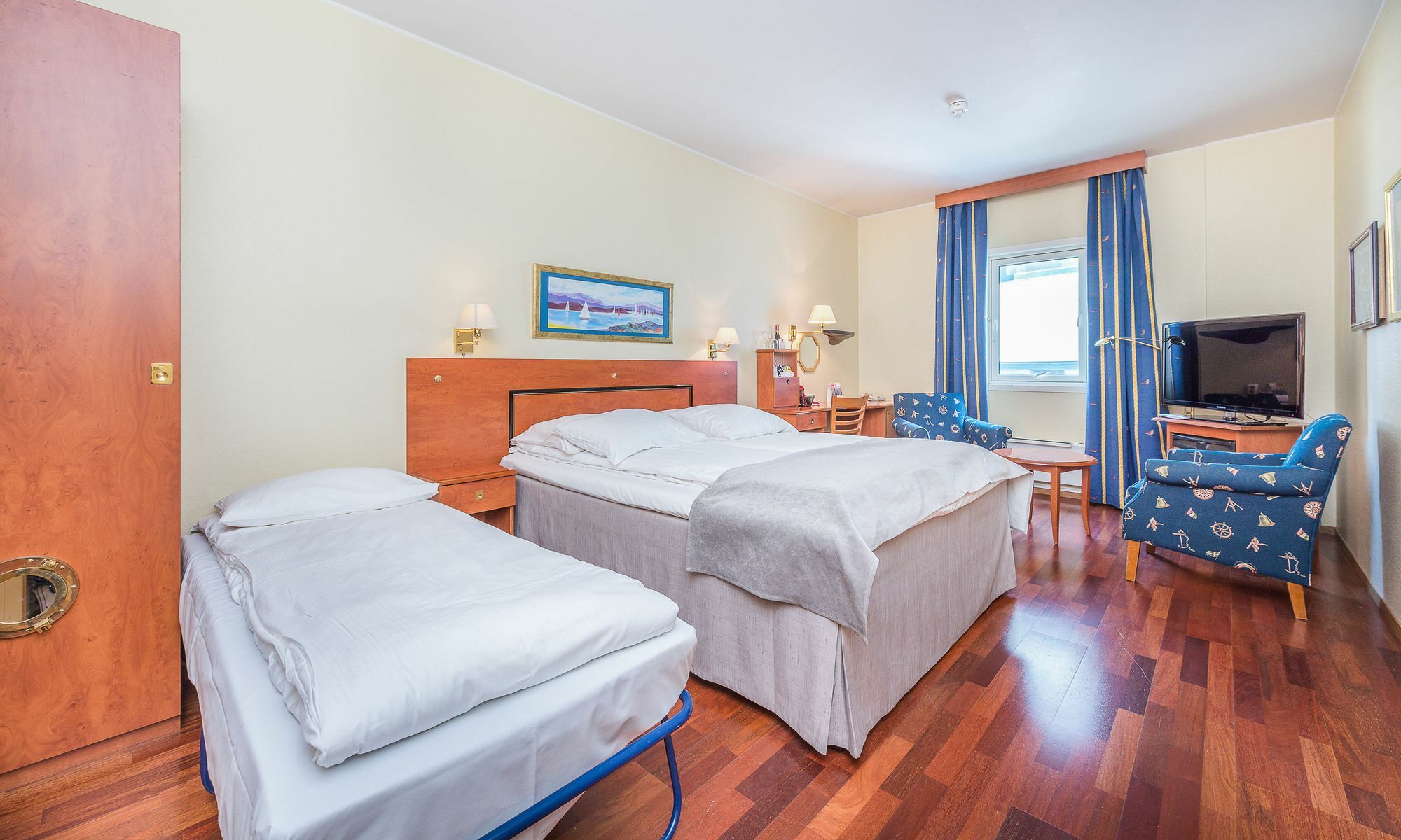 Thon Hotel Harstad Bagian luar foto