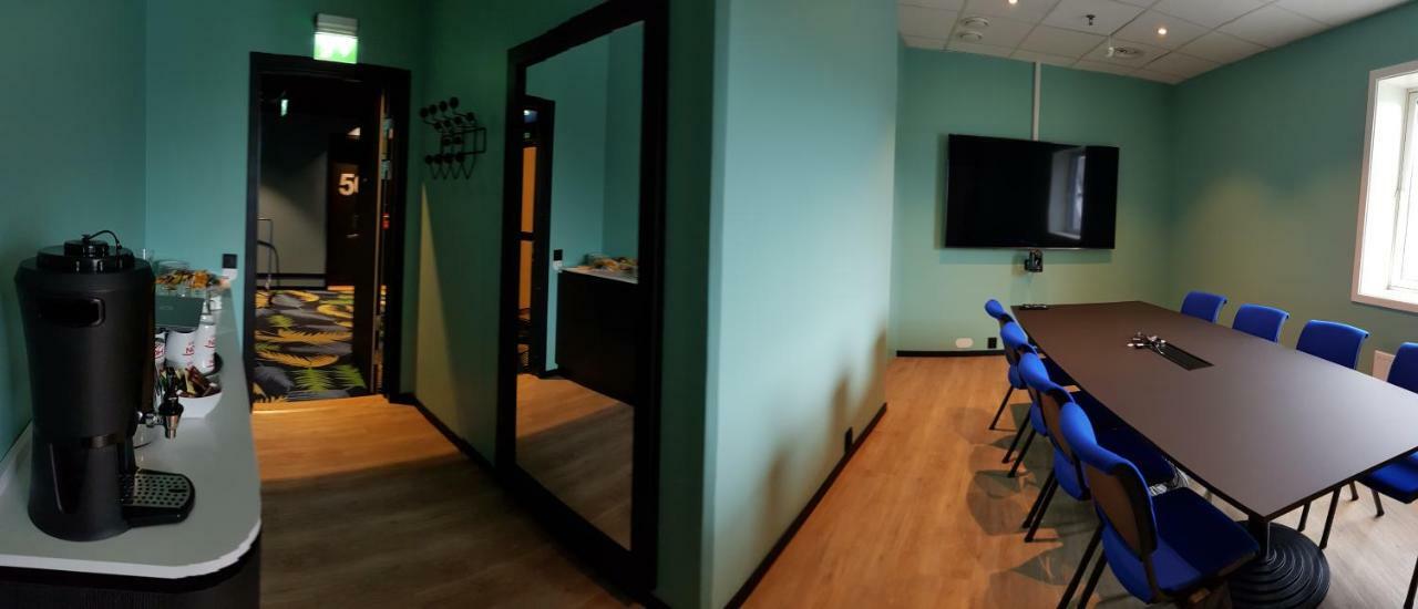 Thon Hotel Harstad Bagian luar foto