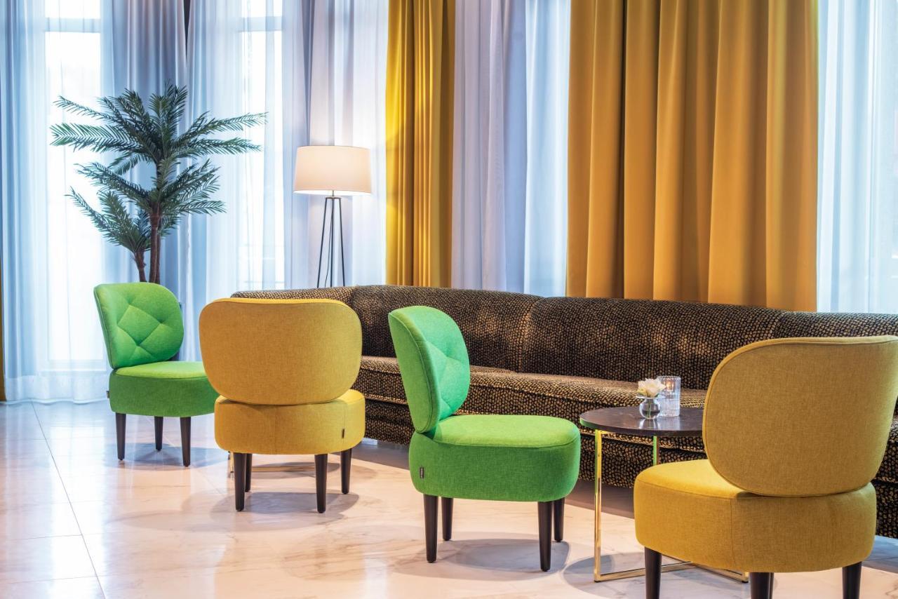 Thon Hotel Harstad Bagian luar foto