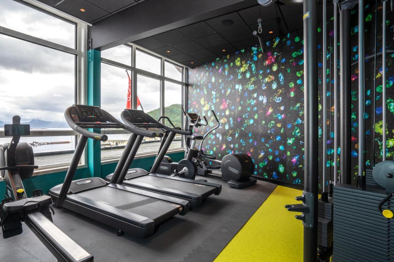 Thon Hotel Harstad Bagian luar foto