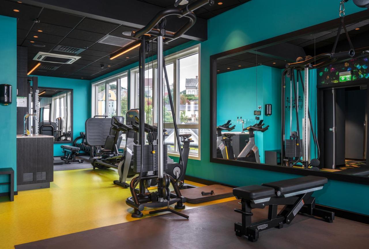 Thon Hotel Harstad Bagian luar foto